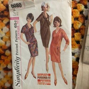 Vintage 60’s - Simplicity- Sewing printed Pattern -skirt, belt, top, dress S/M